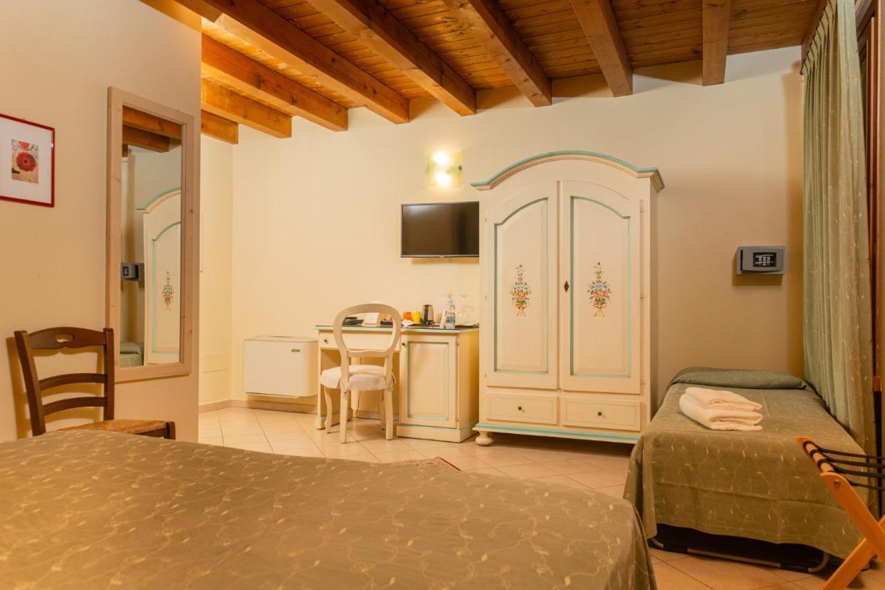 Agriturismo Dei Grippi Sona Exterior photo