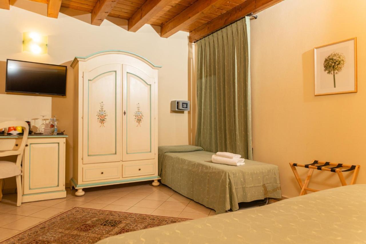 Agriturismo Dei Grippi Sona Exterior photo
