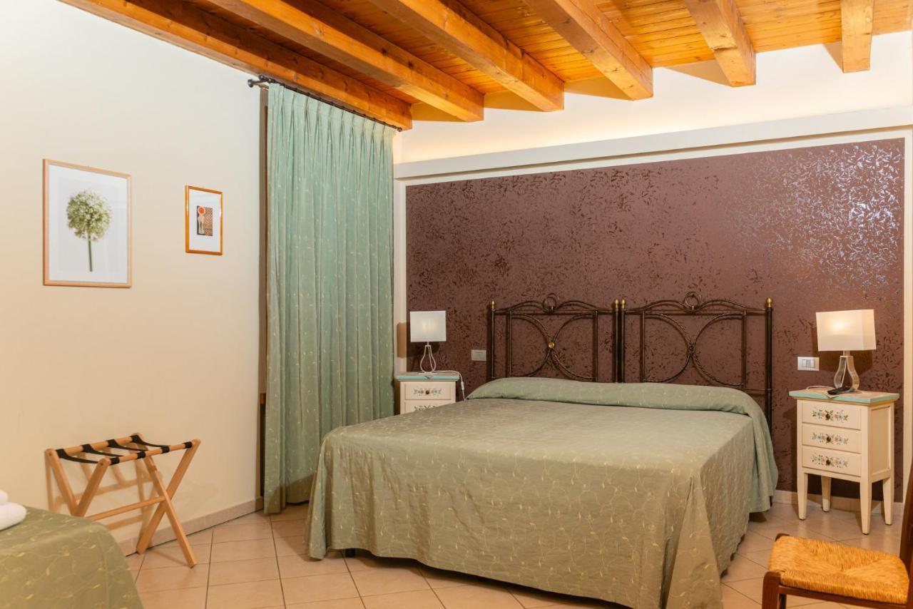 Agriturismo Dei Grippi Sona Exterior photo